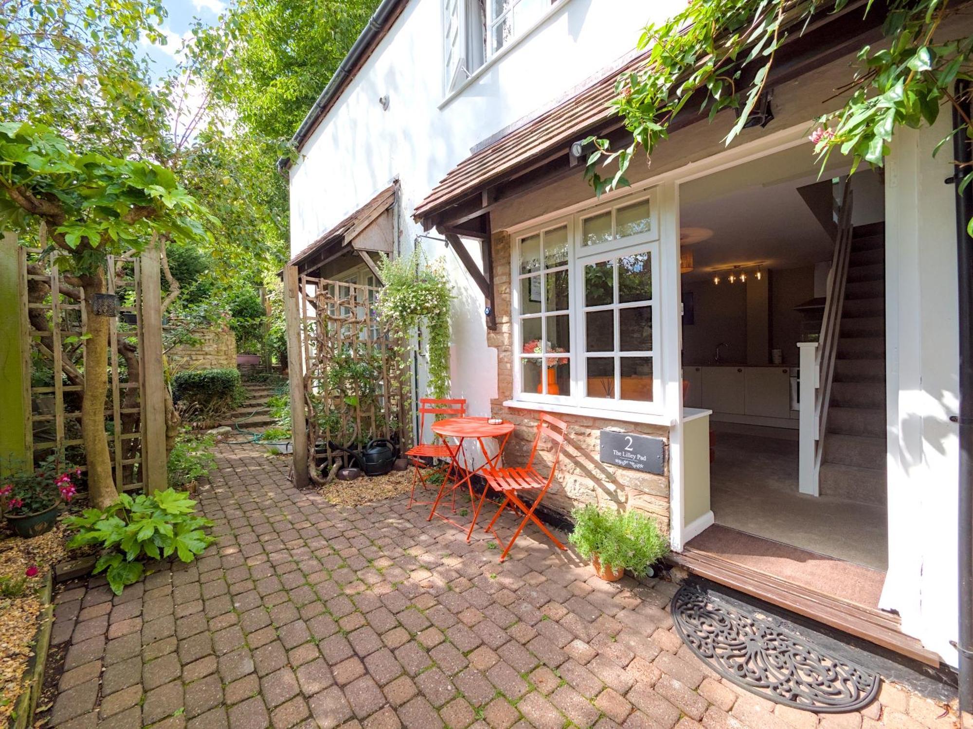 The Lilley Pad In Ludlow Cosy, Central, Perfect For Couples, Netflix & Parking Permit Екстериор снимка